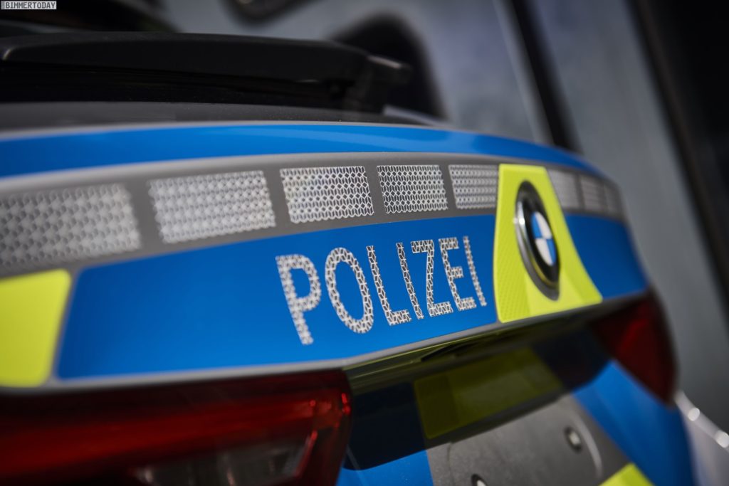 Name:  polizei  3 BMW-5er-Touring-G31-Polizei-Einsatzfahrzeug-2017-09-1024x683.jpg
Views: 3147
Size:  68.7 KB