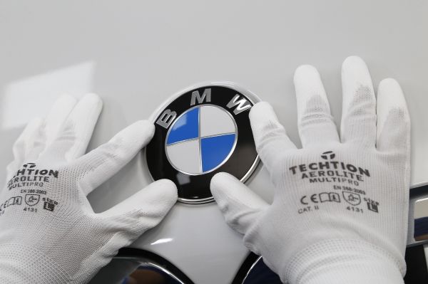 Name:  P90388651_lowRes_bmw-group-plant-chen.jpg
Views: 1939
Size:  28.4 KB