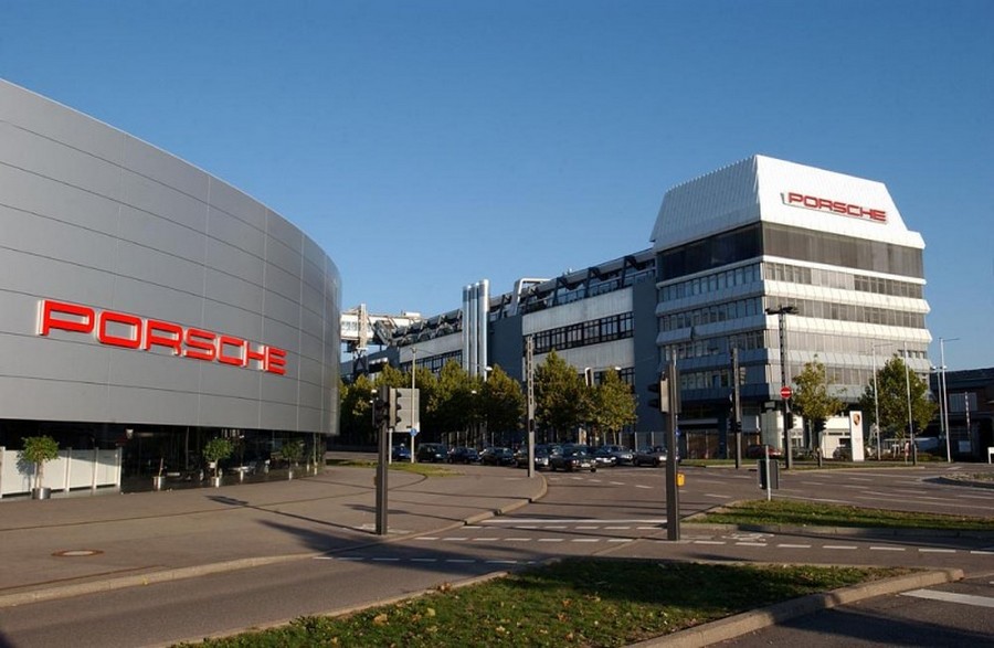 Name:  Porscheplatz in Stuttgart-Zuffenhausen mit Porsche-Zentrum und Werk 2.jpg
Views: 2865
Size:  111.4 KB