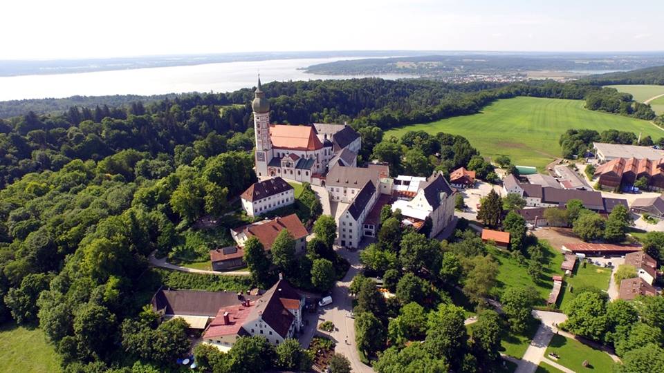 Name:  Kloster Andrechs11406952_10153334956172383_5282984285131791715_n.jpg
Views: 18666
Size:  101.7 KB