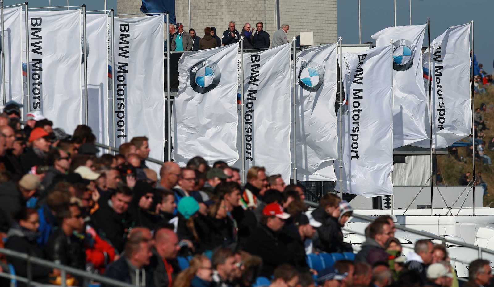 Name:  P90134961-zandvoort-nl-29th-september-2013-bmw-motorsport-bmw-flags-in-front-of-the-grandstand-t.jpg
Views: 5722
Size:  143.9 KB